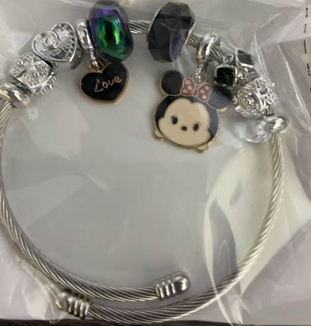 Disney Mickey & Minnie Charm Bracelet – Cute Crystal Beaded Bangle with Colorful Character Dangle Charms, Gold & Silver Tone, 5 Unique Styles