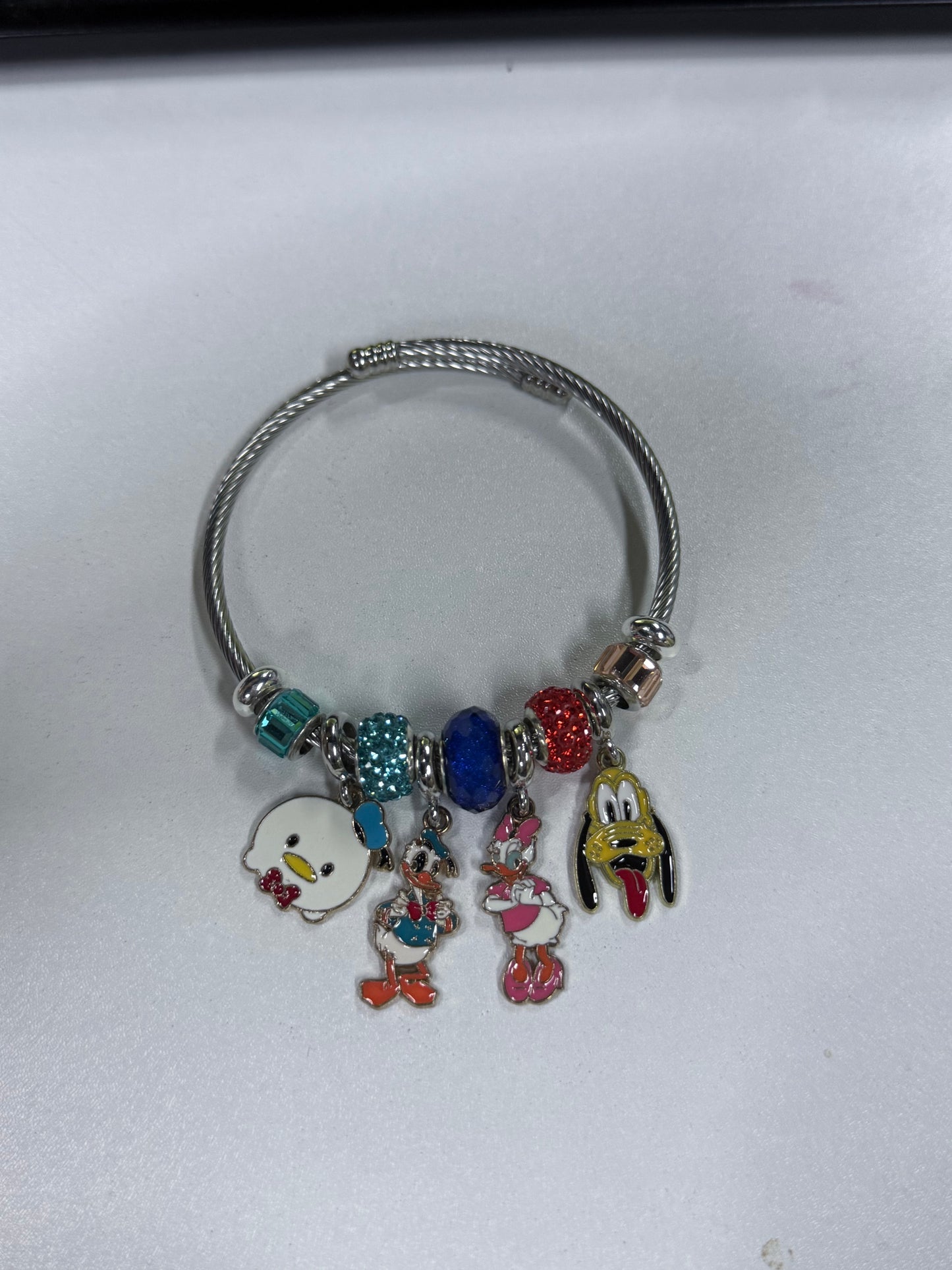 Disney Donald Duck & Friends Charm Bangle Bracelet – Cute Crystal Beaded Bracelet with Daisy Duck, Pluto & Colorful Dangle Charms, 3 Unique Styles